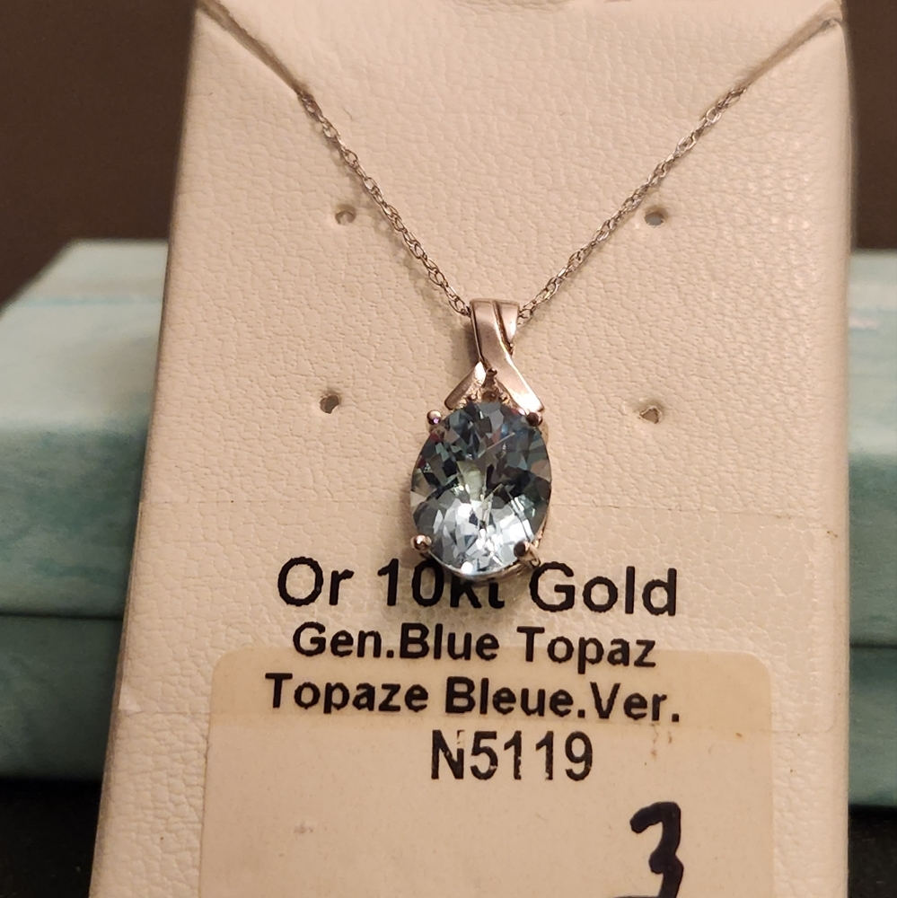 NEW 10K SOLID WG GENUINE OVAL-SHAPE BLUE TOPAZ NECKLACE